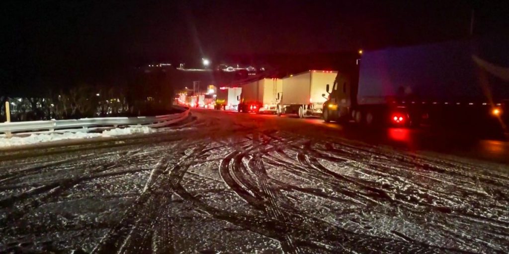5 killed in tractor-trailer crash on snowy Pennsylvania highway I-81 near Scranton