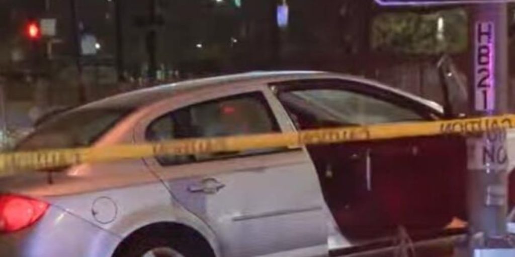 One died after 25 shots fired at a car on Chicago Expressway
