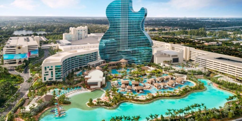 Discover 3 Hotels in the US with the Largest Swimming Pool Around the World