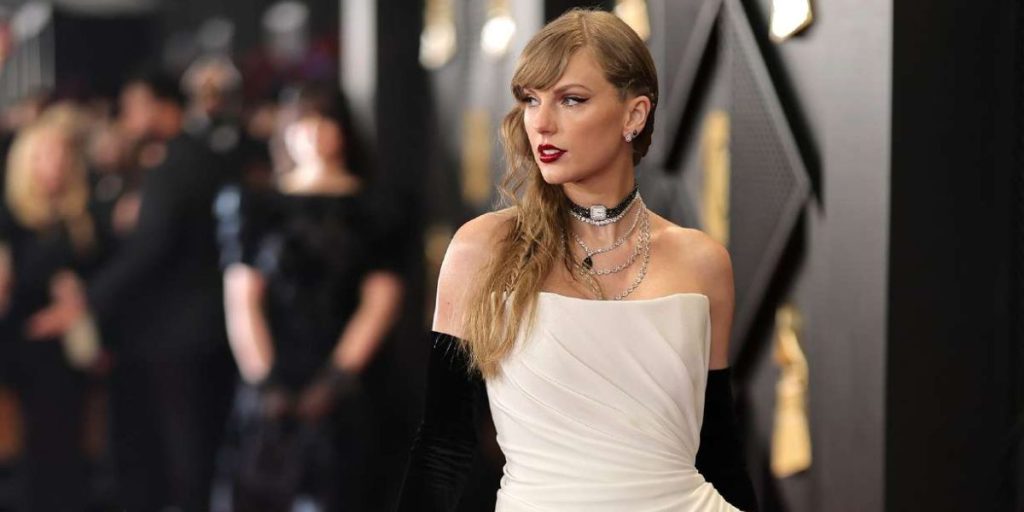 Taylor Swift Issues Warning of Lawsuit Against Florida Student Tracking Her Jet