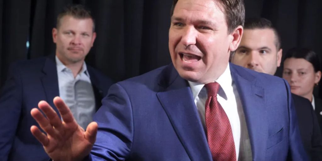 New Florida law signed by Governor DeSantis bans social media access for users under 14