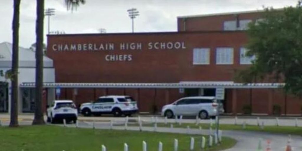 Fight at Tampa School After Security Guard Allowed 3 Adults in School, 6 Arrested