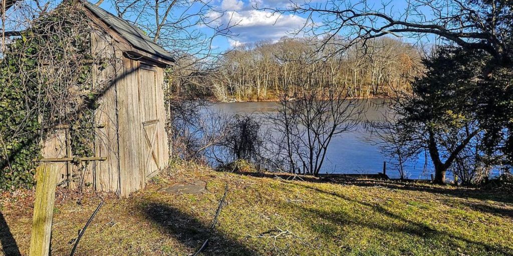 Yes, A Waterfront Haven in New Jersey Available for Under $200k!