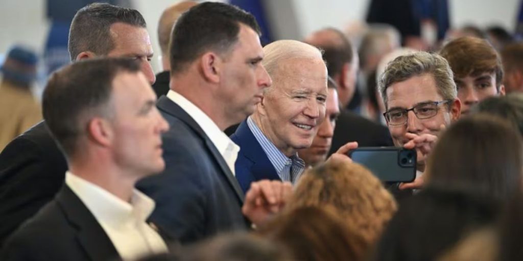 Biden Pledges to Halt Japanese Acquisition of US Steel, Plans to Triple Tariffs on Some Chinese Imports