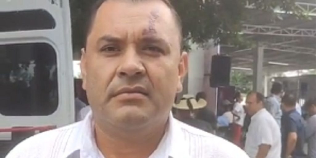 Mexican mayor fatally shot while dining at restaurant with his son