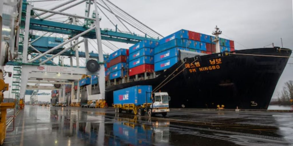 Oregon's Portland Seaport Halts Container Operations Amid Mounting Losses