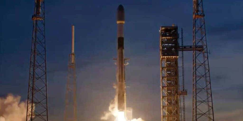 SpaceX successfully launched Falcon 9 Rocket with 23 StarLink Satellites from Florida