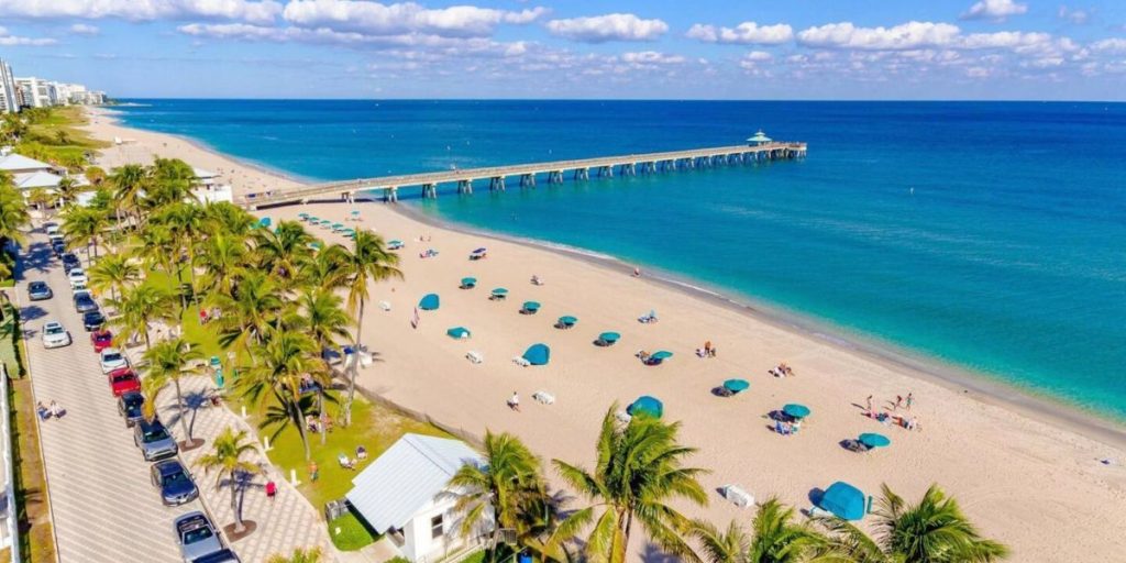 Top 5 Affordable Beach Towns in Florida for Coastal Living on a Budget (1)