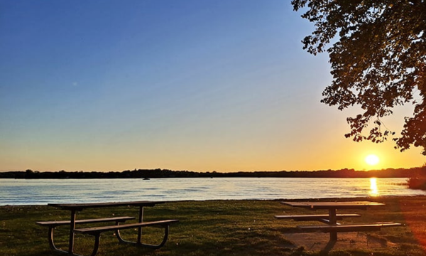 Magical Road Trip to 8 Beautiful Lakes Across Minnesota Awaits You