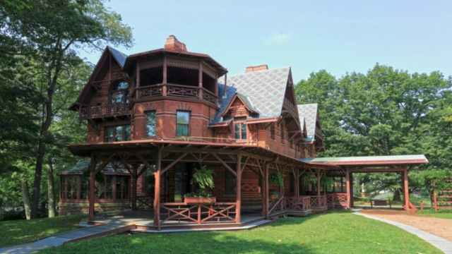 Ghostly Adventures Await: 10 Haunted Places to Visit in Connecticut