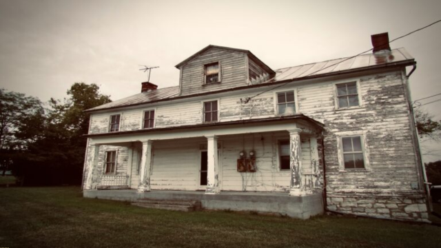 Ghostly Adventures Await: 10 Haunted Places to Visit in Connecticut